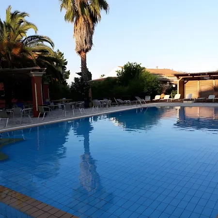 Guest house Kitchenette Pool 1 Gouvia